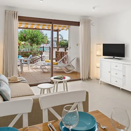 Apartment Obsidian Neptuno Seafront And Pool Puerto de Santiago (Tenerife)