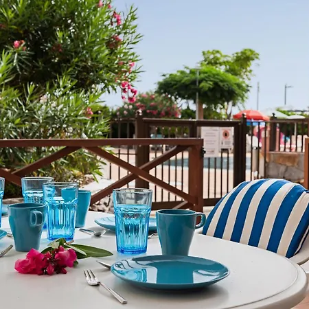 Obsidian Neptuno Seafront And Pool *